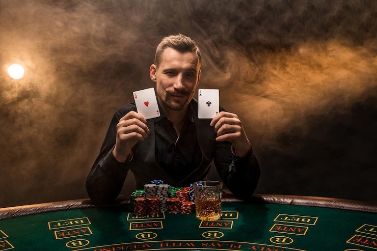 Permainan Teen Patti dengan dealer profesional